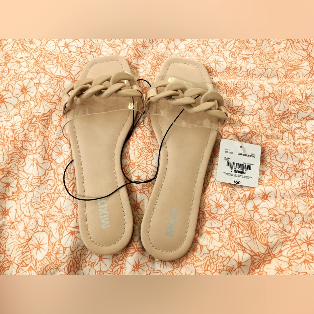 Elegant Flat Sandals - MixIt Size 7 Medium - Tan 💕